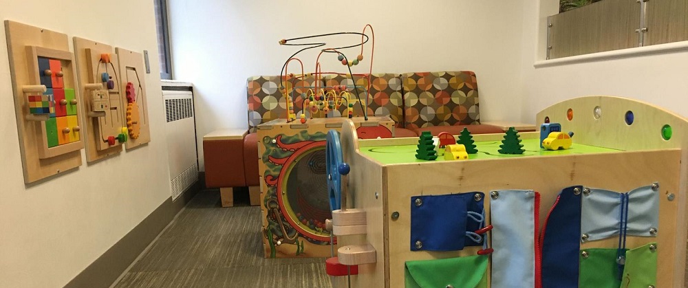 Photo of IHDD Clinic lobby kids' play area